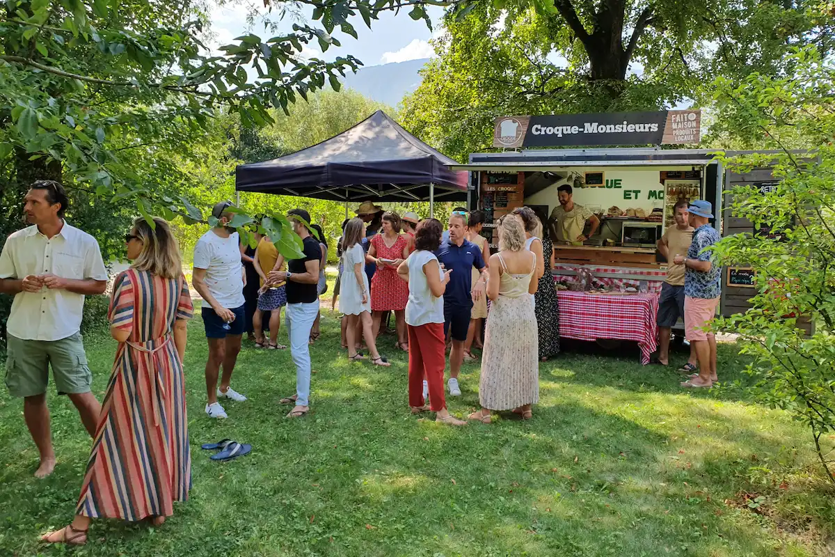 foodtruck domicile evenement festin grenoble Un food truck pour une réception intimiste